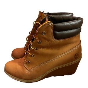 Timberland Amston Wheat Nubuck Leather Lace Up Wedge Booties Boots Sz 8.5 A0548